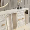 Setra yemek odası takımı konsol kapağındaki modern geometrik desenler, aynalı bölmeler ve şık gold rengi kulplar.